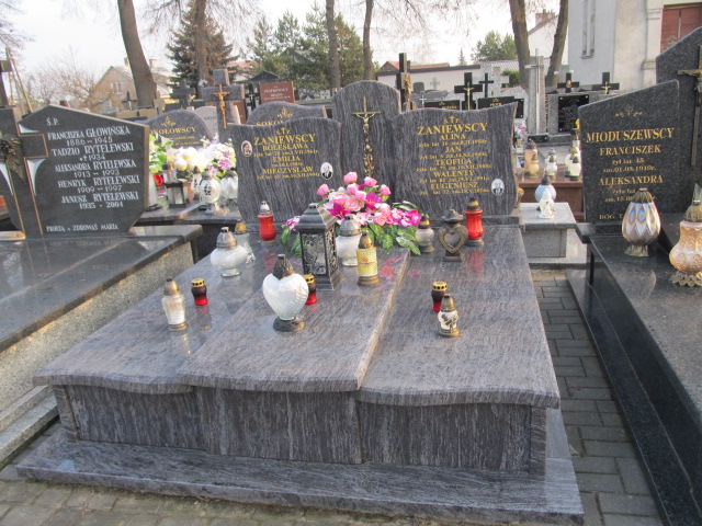 Grób Emilia Zaniewska