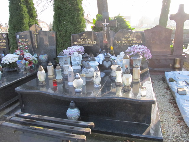 Grób Stanisław Modzelewski